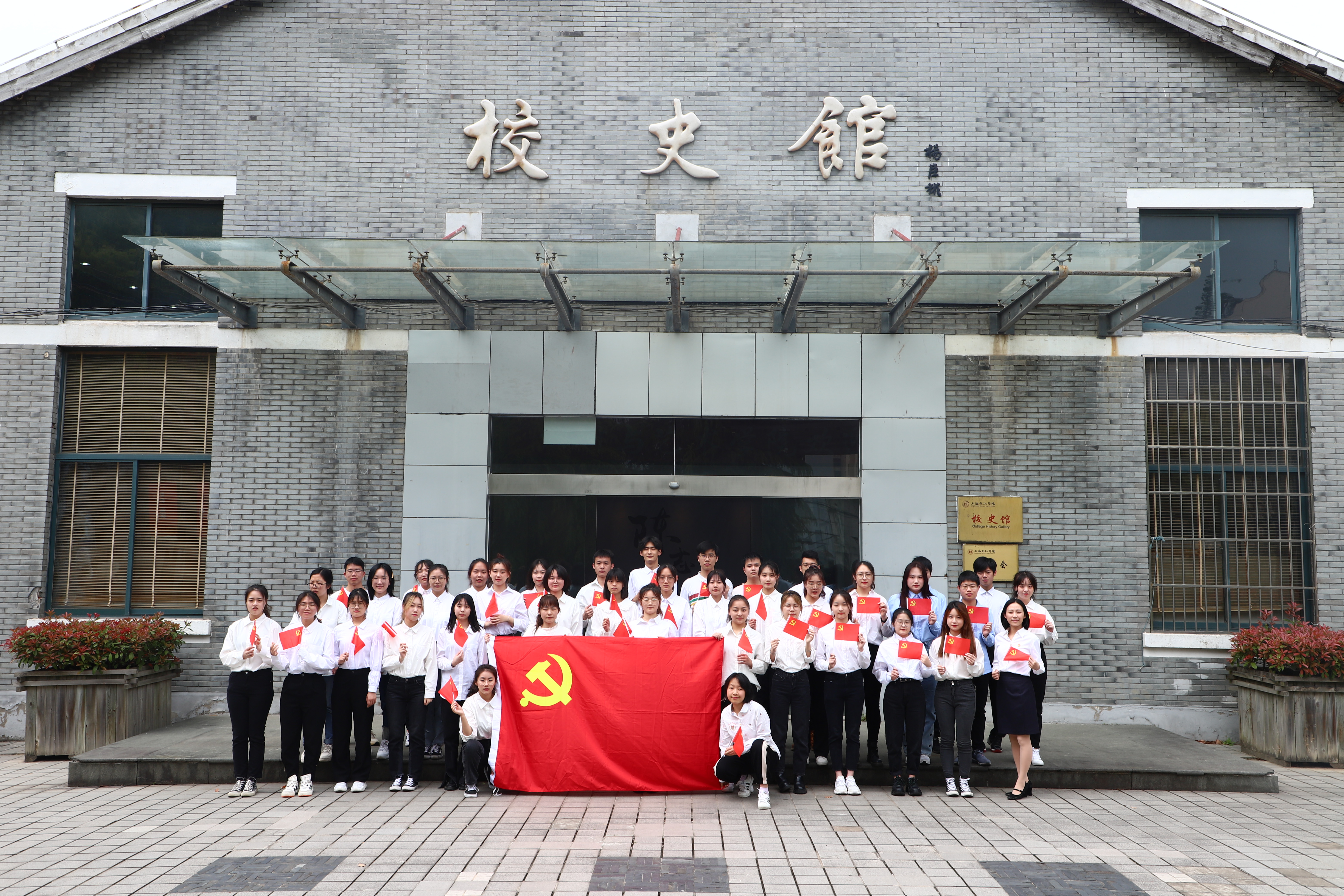 4.30 设计与艺术学院“学党史，跟党走，唱响主旋律”唱红歌活动1.JPG